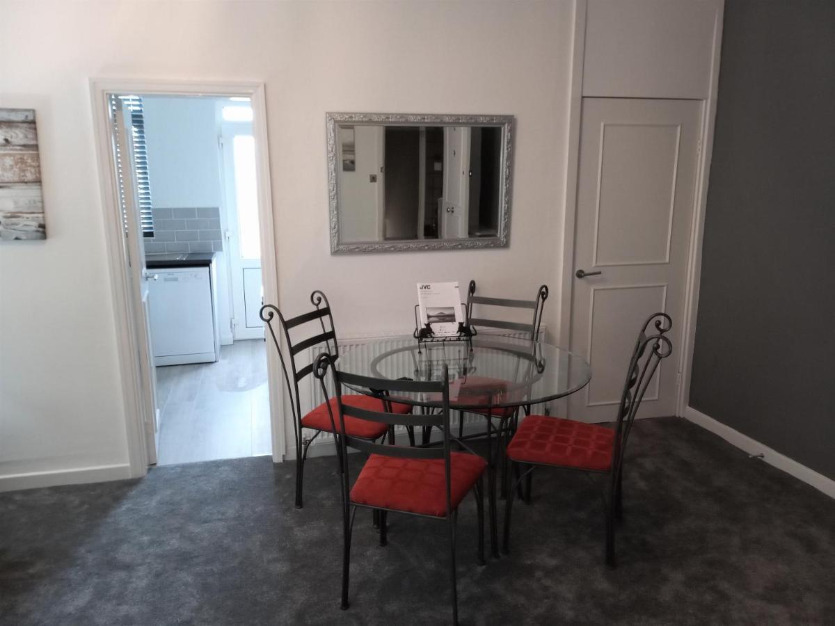 Apartment St Annes Apartments, *